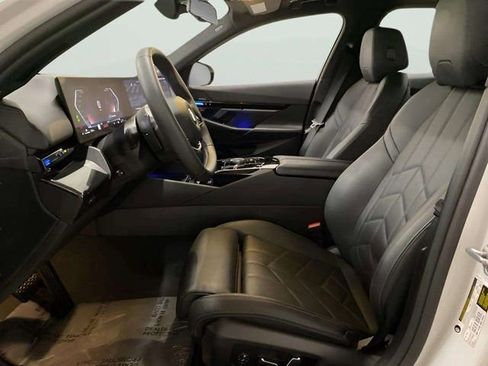 Used 2025 BMW 530i image 64