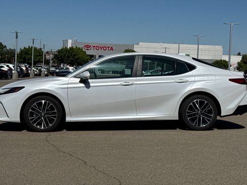 Certified 2026 Toyota Camry XLE AWD/4WD image 8