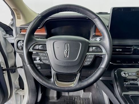 Used 2023 Lincoln Nautilus Reserve w/ Equipment Group 201A image 12