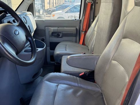 Used 2015 Ford E-350 and Econoline 350 Super Duty RWD image 9