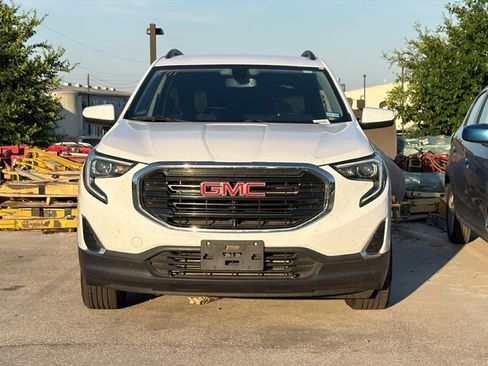 Used 2018 GMC Terrain SLE w/ Infotainment Package I FWD image 2