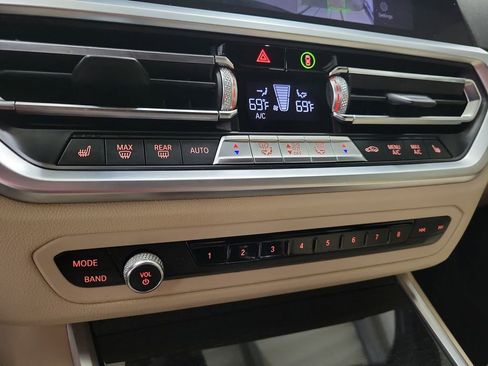 Used 2020 BMW 330i Sedan w/ Convenience Package image 28