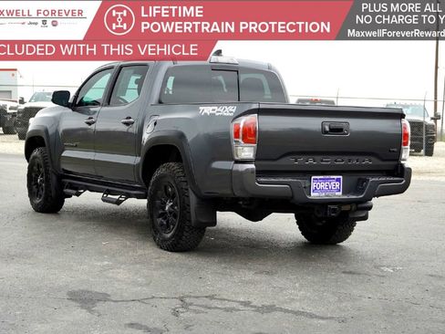 Used 2021 Toyota Tacoma TRD Off-Road image 8