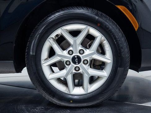 Used 2023 Kia Soul LX w/ LX Technology Package image 25