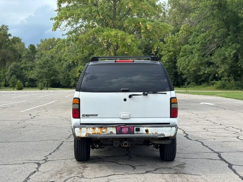 Used 2006 Chevrolet Tahoe Z71 w/ Z71 Preferred Equipment Group AWD/4WD image 4