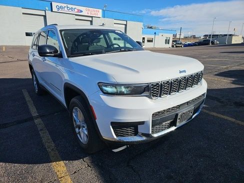 Used 2021 Jeep Grand Cherokee L Laredo w/ Luxury Tech Group I image 3