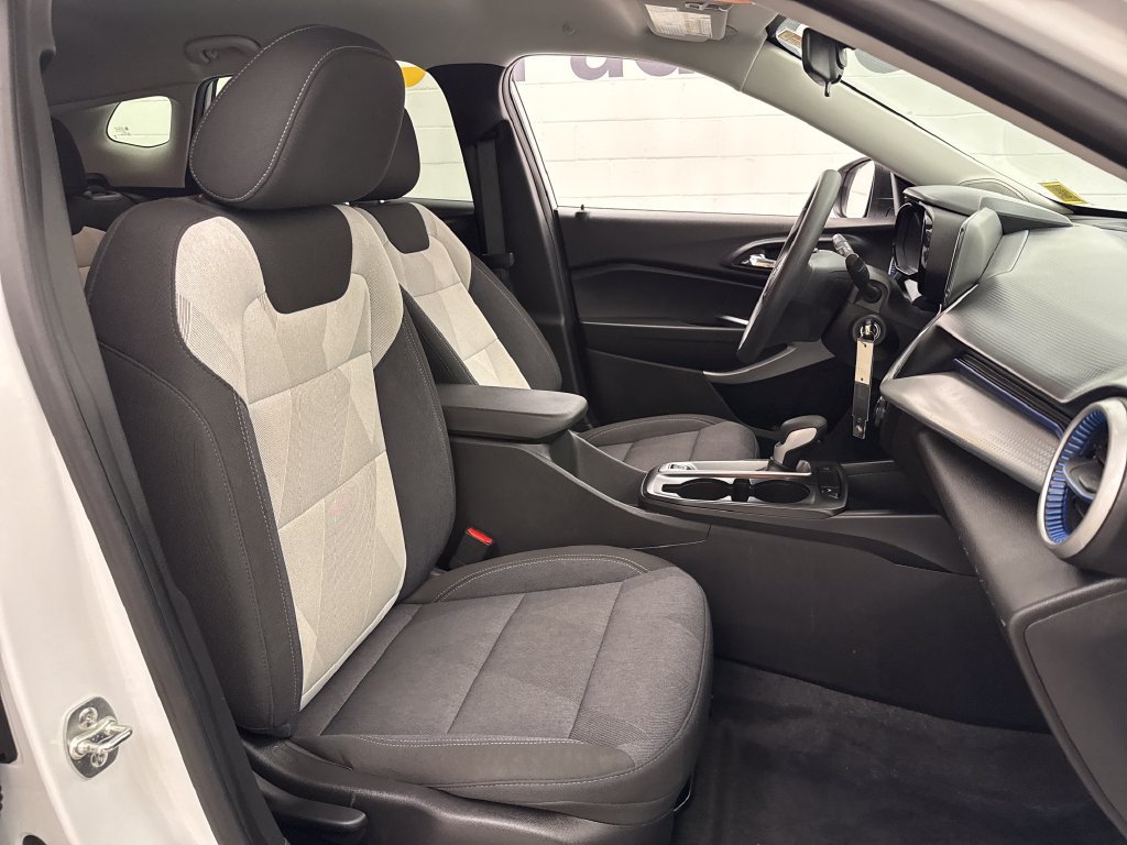 Used 2024 Chevrolet Trax LS FWD image 28