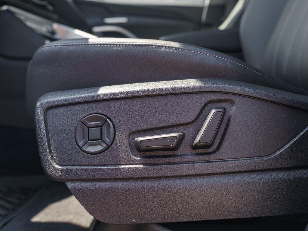 Certified 2025 Audi Q5 Premium w/ Convenience Package AWD/4WD image 20