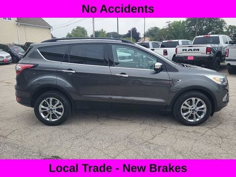 Used 2017 Ford Escape SE w/ Equipment Group 201A FWD image 16