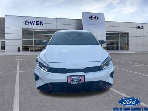 Used 2023 Kia Forte GT-Line w/ GT-Line Premium Package FWD image 2