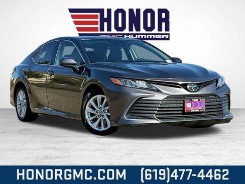 Used 2024 Toyota Camry LE image 1