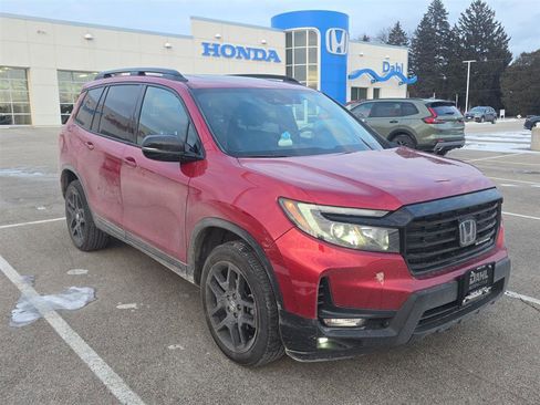 Used 2025 Honda Passport Black Edition image 7