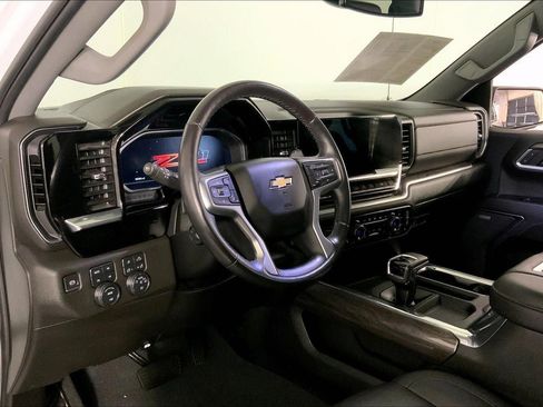 Used 2022 Chevrolet Silverado 1500 LTZ AWD/4WD image 14
