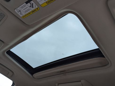 Used 2016 Mitsubishi Outlander SE image 22