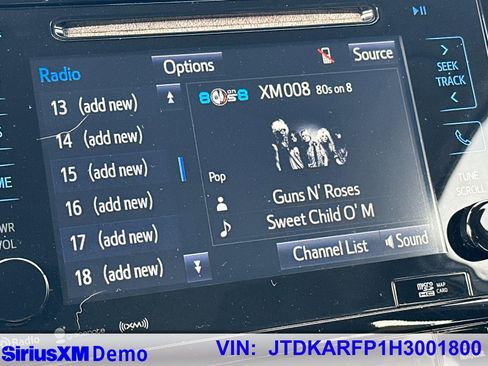 Used 2017 Toyota Prius Prime Premium image 27