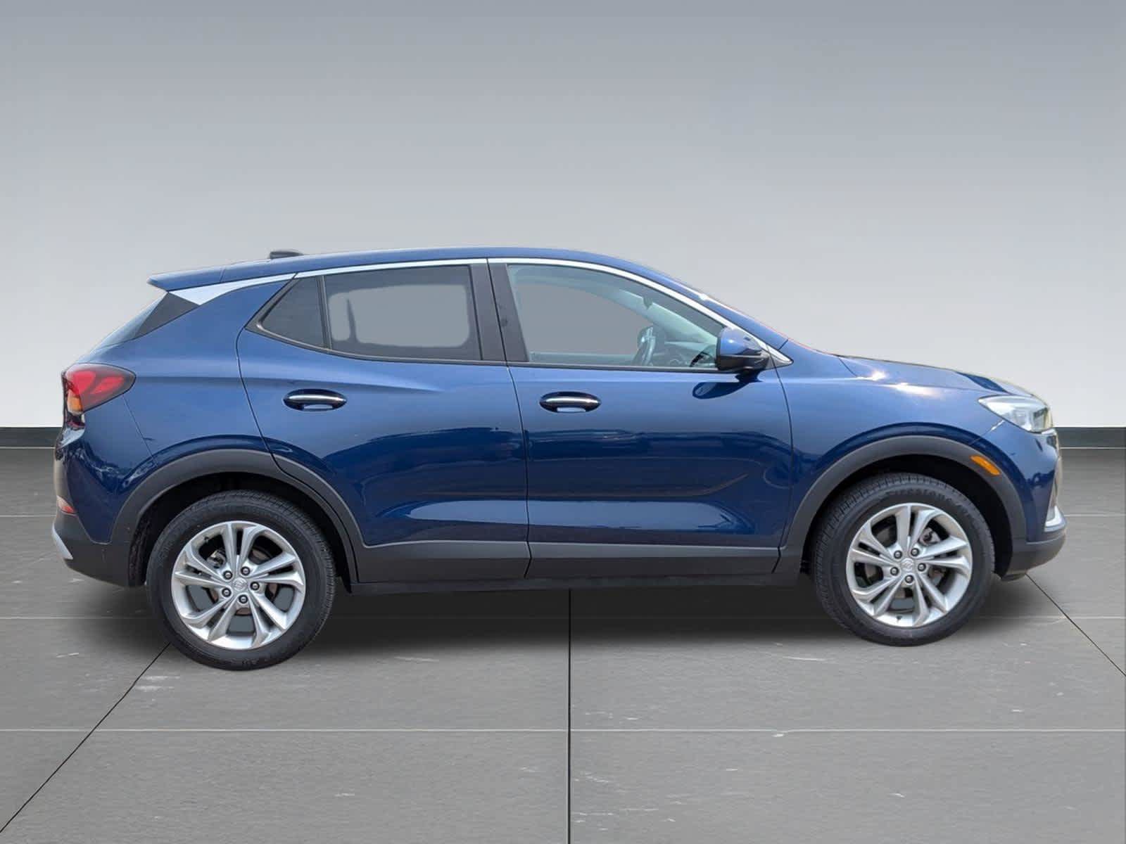 Used 2023 Buick Encore GX Preferred w/ Cold Weather Comfort Package AWD/4WD image 6
