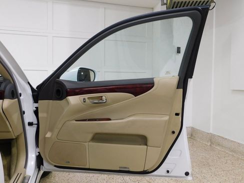 Used 2008 Lexus LS 460 image 82