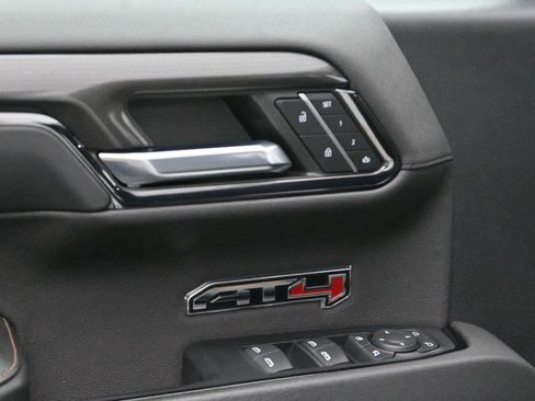 Used 2023 GMC Sierra 1500 AT4 w/ AT4 Premium Package AWD/4WD image 11