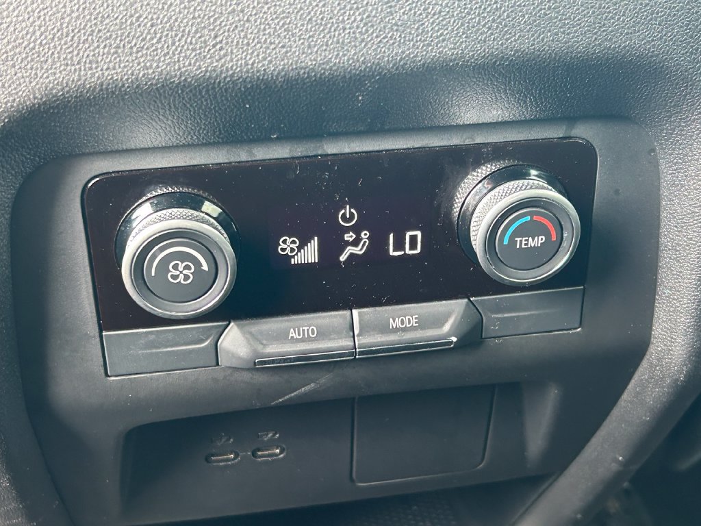 Used 2025 Buick Enclave Preferred FWD image 21