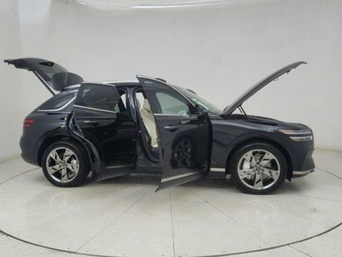 Used 2025 Genesis Electrified GV70 Advanced w/ Prestige Package image 75