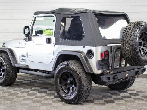 Used 2005 Jeep Wrangler X w/ Tire & Wheel Group (Ecco) AWD/4WD image 5