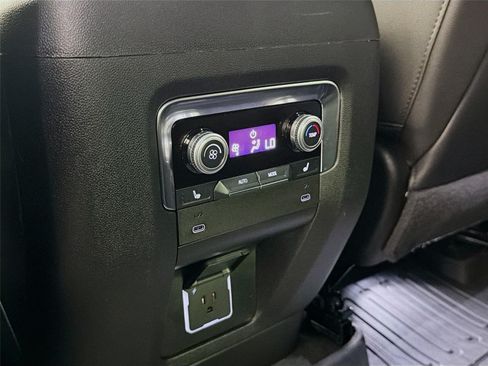 Certified 2025 GMC Yukon AT4 w/ AT4 Premium Package AWD/4WD image 26