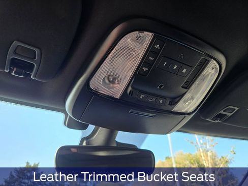 Used 2025 Dodge Durango R/T AWD/4WD image 31