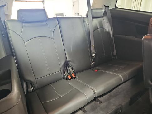 Used 2014 Chevrolet Traverse LT FWD image 15