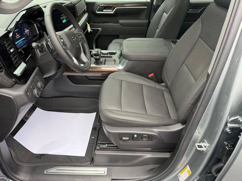 New 2026 Chevrolet Silverado 1500 RST w/ Redline Edition AWD/4WD image 11