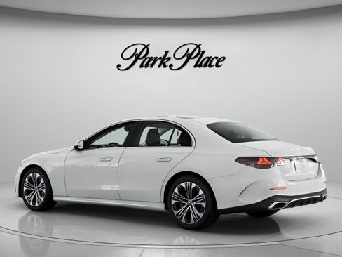 Used 2026 Mercedes-Benz E 350 4MATIC Sedan image 12