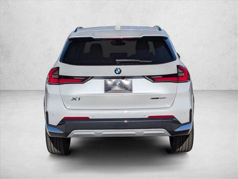 New 2026 BMW X1 xDrive28i w/ Technology Package AWD/4WD image 8