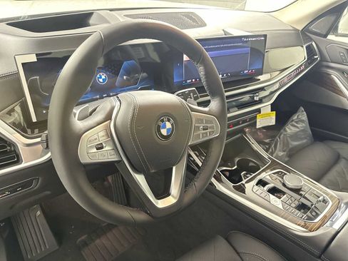 New 2026 BMW X7 xDrive40i w/ Premium Package image 14