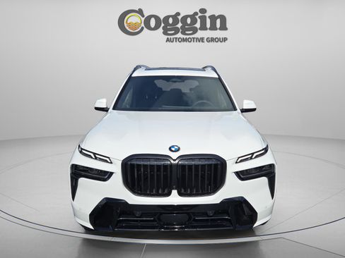 New 2026 BMW X7 xDrive40i w/ M Sport Package AWD/4WD image 9