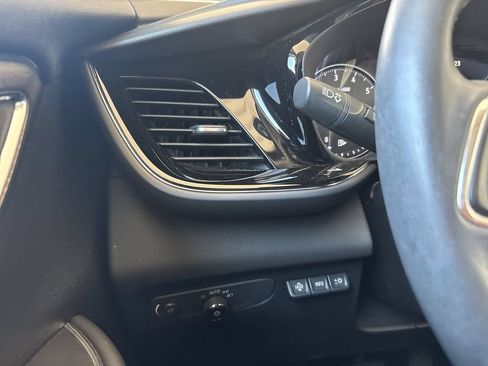 Certified 2023 Buick Envision Avenir FWD image 18