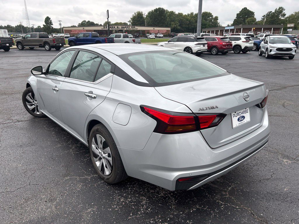 Used 2023 Nissan Altima 2.5 S FWD image 6