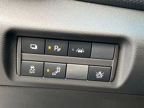 New 2025 Nissan Kicks Play S image 10