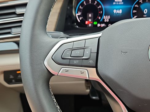 New 2026 Volkswagen Atlas SE image 17