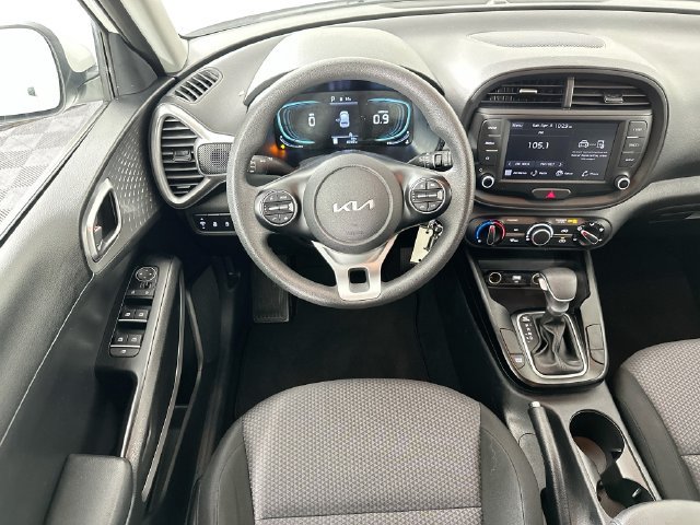 Used 2024 Kia Soul LX w/ Option Group 015 FWD image 17