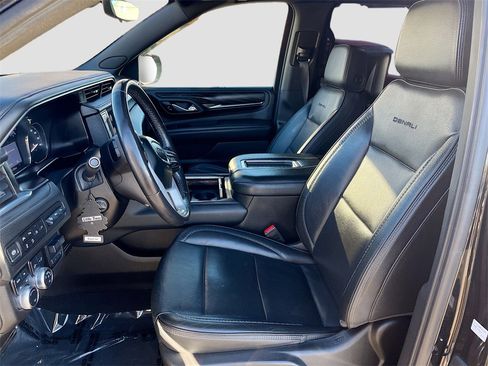 Used 2021 GMC Yukon XL Denali w/ Denali Ultimate Package image 22