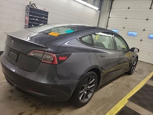 Used 2023 Tesla Model 3 Standard Range image 4
