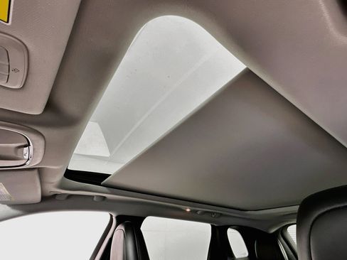 Used 2022 Jeep Cherokee Limited w/ Elite Package image 22