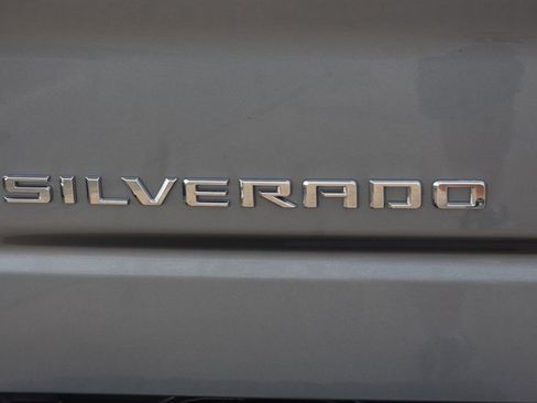 Used 2023 Chevrolet Silverado 1500 LT AWD/4WD image 7