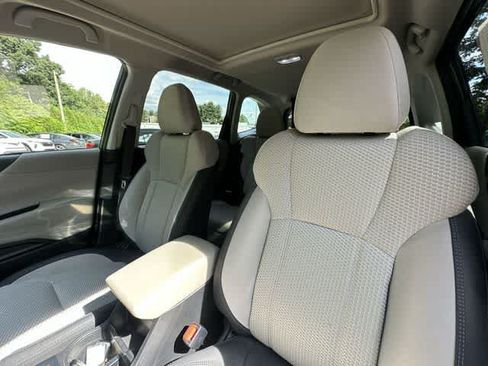 Certified 2024 Subaru Forester Premium AWD/4WD image 16