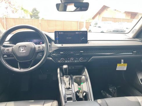 Used 2025 Honda Accord EX-L image 10