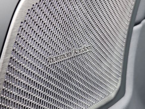 New 2026 Volvo XC60 B5 Plus w/ Protection Package Premier image 9