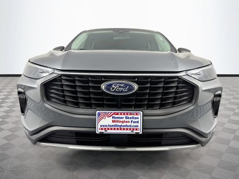 Certified 2023 Ford Escape Active FWD image 2