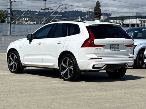 Used 2025 Volvo XC60 T8 Ultra w/ Protection Package Premier AWD/4WD image 5