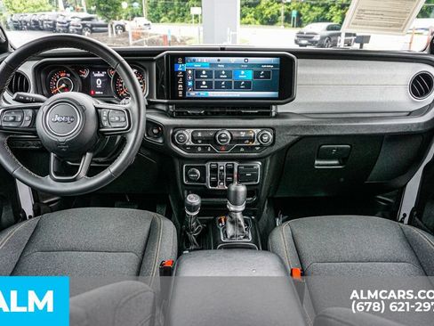 Used 2025 Jeep Wrangler Unlimited Sport AWD/4WD image 27