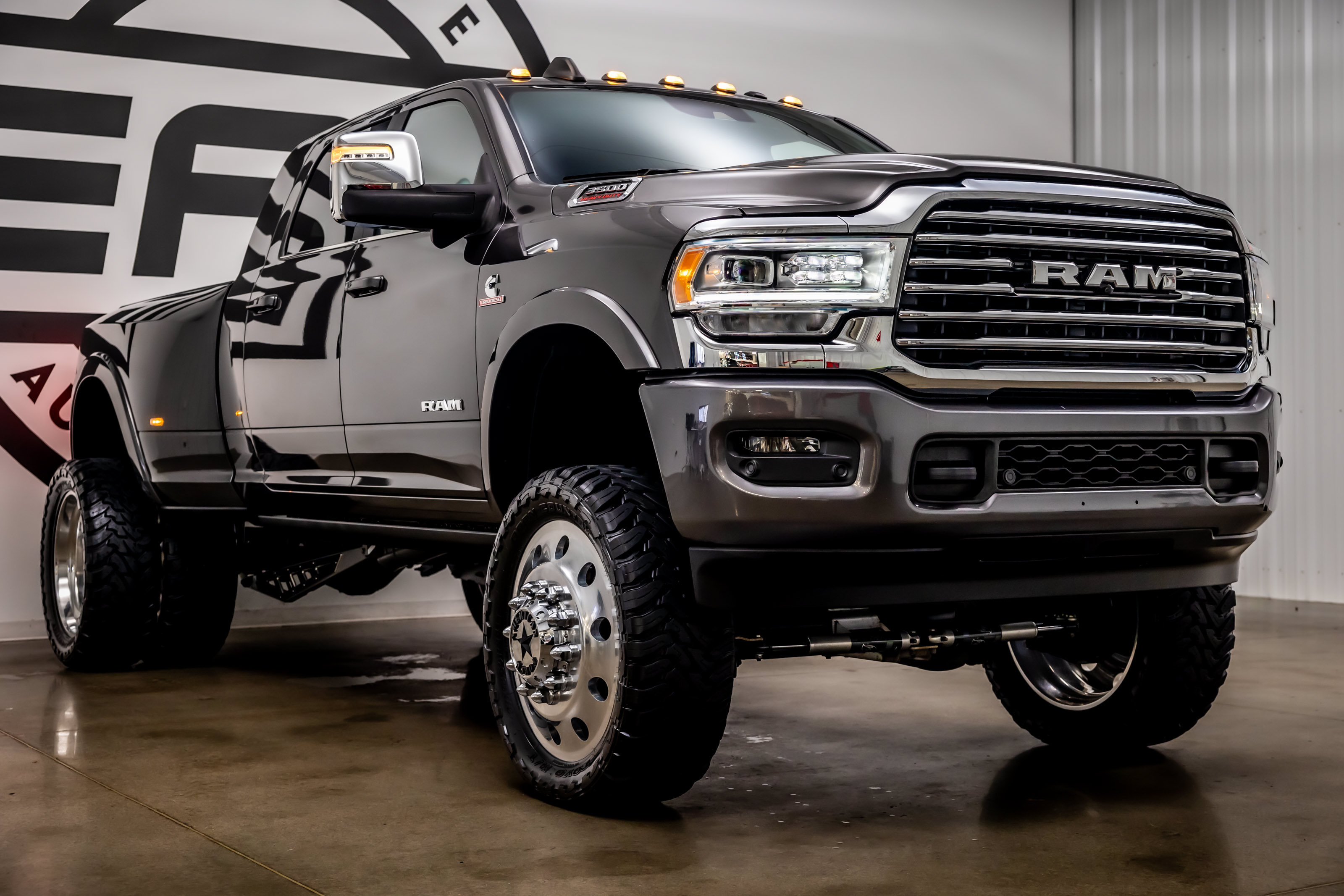 Used 2024 RAM 3500 Limited w/ Safety Group AWD/4WD image 35