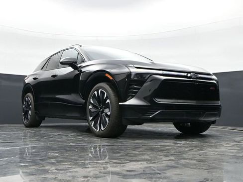 Used 2025 Chevrolet Blazer EV RS image 34